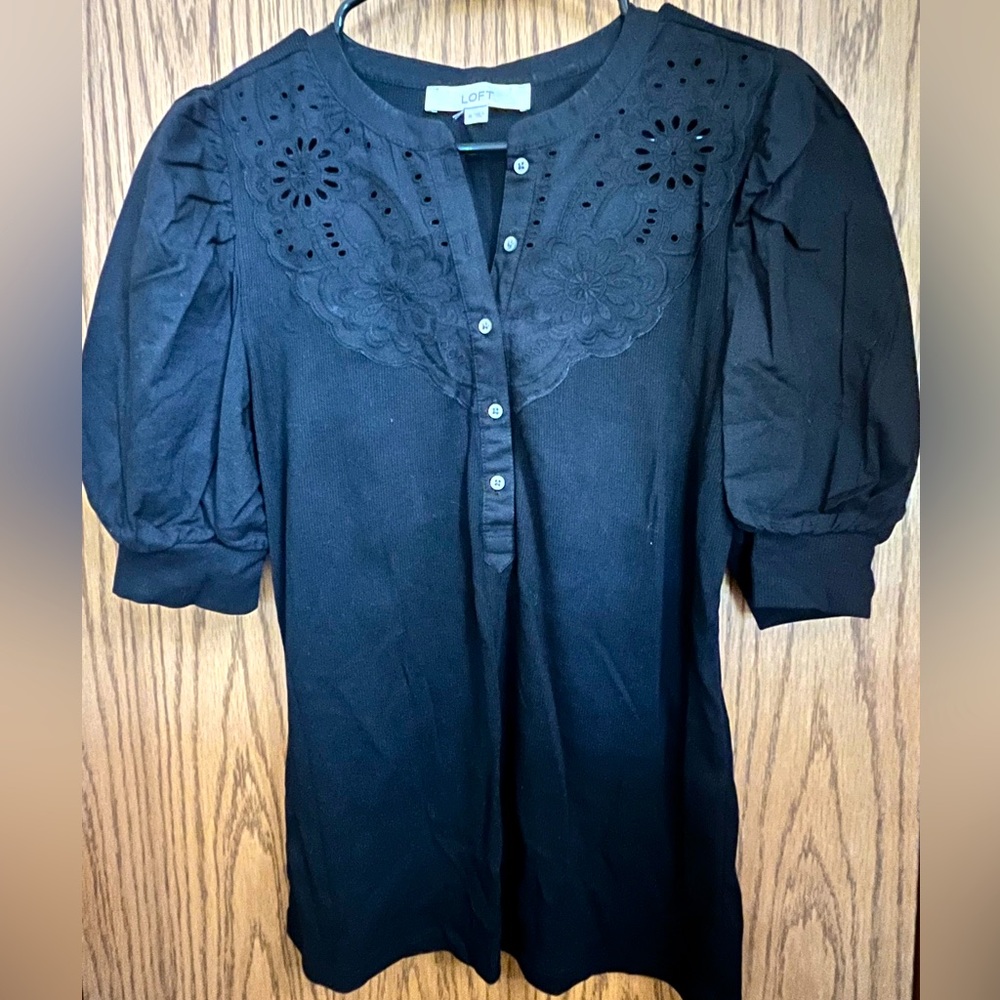 Loft black puff sleeve top